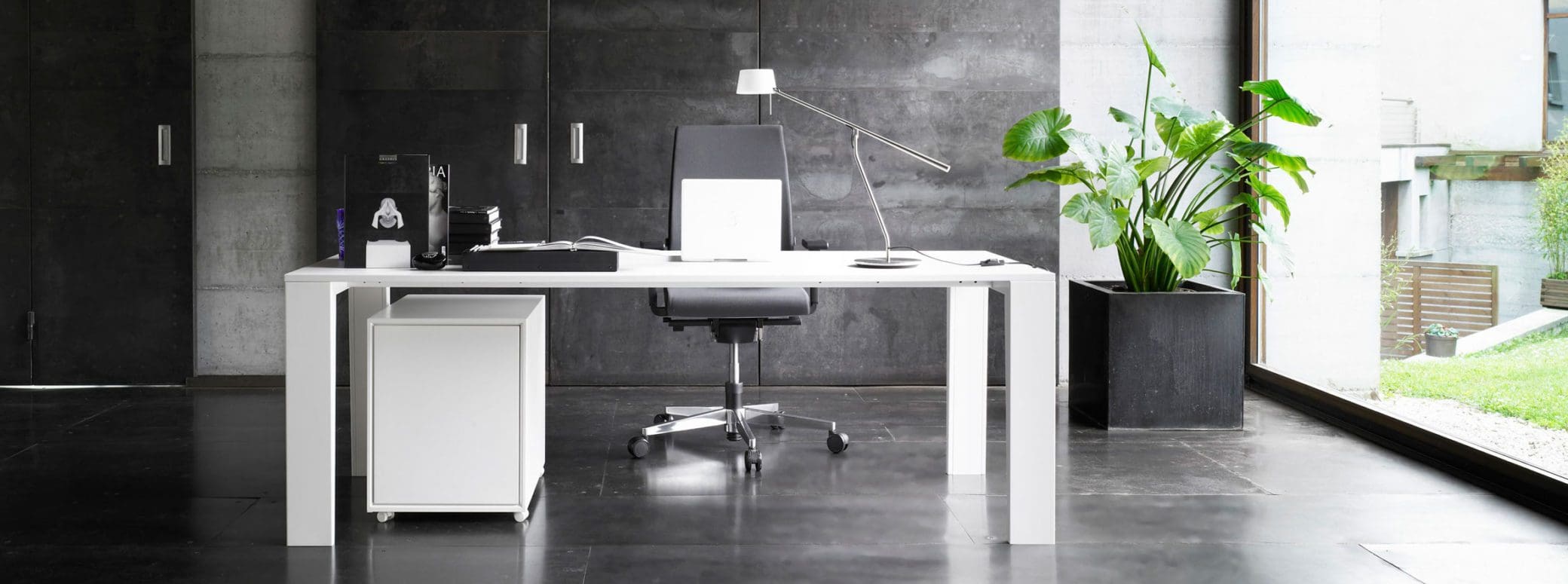 Bureau individuel professionnel - poste de travail personnel